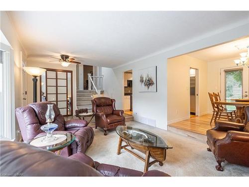 477 Dorchester Street, Niagara-On-The-Lake, ON - Indoor Photo Showing Living Room