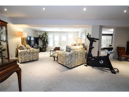 17-121 Glen Morris Drive, St. Catharines, ON - Indoor Photo Showing Gym Room