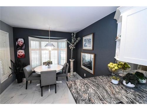 17-121 Glen Morris Drive, St. Catharines, ON - Indoor Photo Showing Dining Room