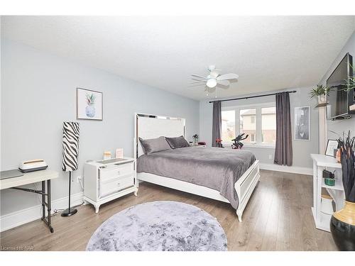 37 Sunset Way, Thorold, ON - Indoor Photo Showing Bedroom