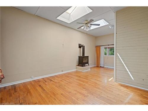 1183 Haist Street, Fonthill, ON - Indoor Photo Showing Other Room