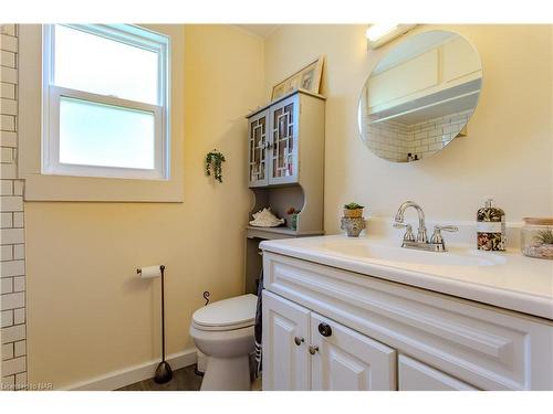 464 Gorham Road, Ridgeway, ON - Indoor Photo Showing Bathroom