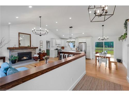 755 Pleasant Beach Road, Sherkston, ON - Indoor Photo Showing Living Room With Fireplace