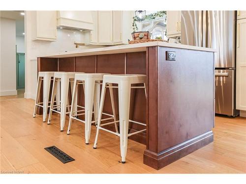 755 Pleasant Beach Road, Sherkston, ON - Indoor Photo Showing Kitchen