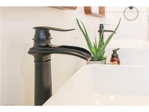 755 Pleasant Beach Road, Sherkston, ON - Indoor Photo Showing Bathroom