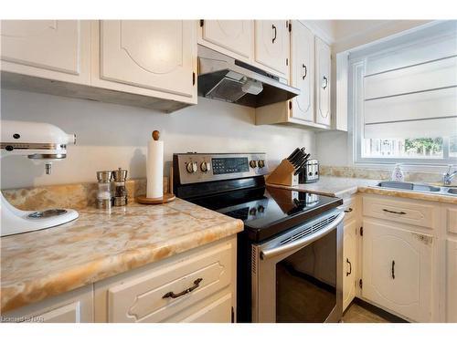 9-63 Empire Street, Welland, ON - Indoor Photo Showing Kitchen