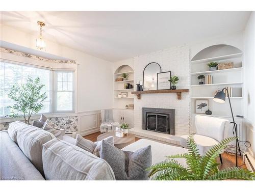 171 Alexandra Street, Port Colborne, ON - Indoor Photo Showing Living Room With Fireplace