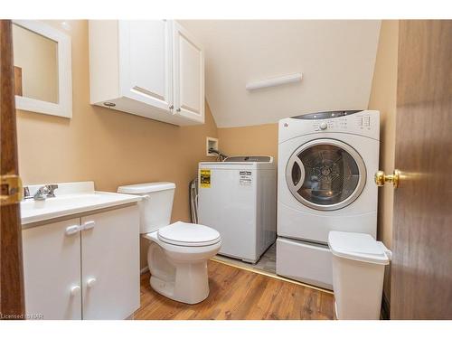 6187 Stamford Green Drive, Niagara Falls, ON - Indoor Photo Showing Laundry Room