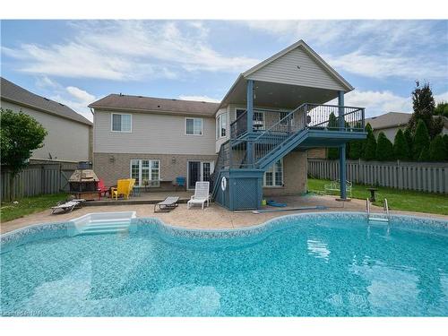 8207 Beaver Glen Drive, Niagara Falls, ON - Outdoor With In Ground Pool With Deck Patio Veranda With Backyard