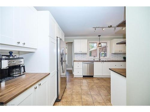 54025 Wellandport Road, Wainfleet, ON - Indoor Photo Showing Kitchen