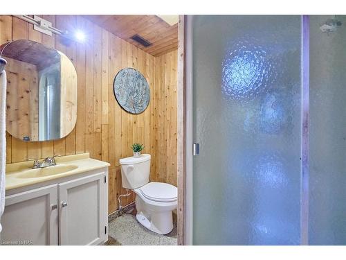 54025 Wellandport Road, Wainfleet, ON - Indoor Photo Showing Bathroom