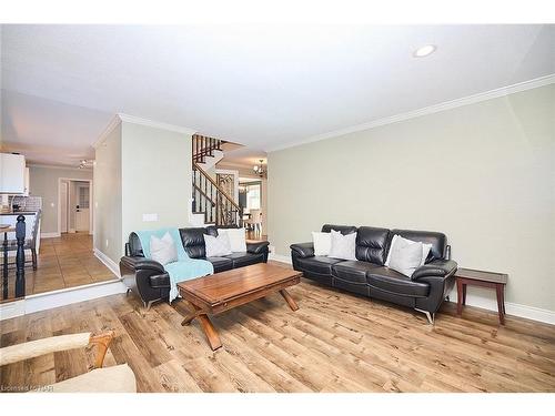 54025 Wellandport Road, Wainfleet, ON - Indoor Photo Showing Living Room