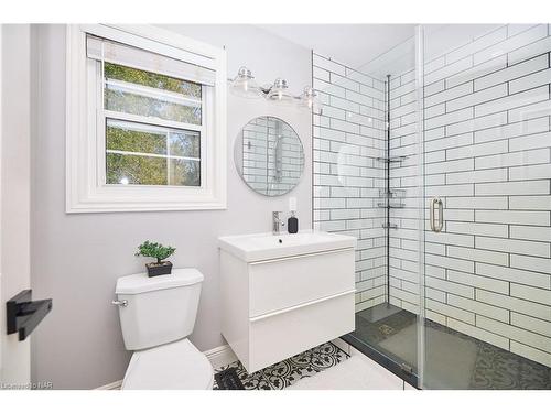 54025 Wellandport Road, Wainfleet, ON - Indoor Photo Showing Bathroom