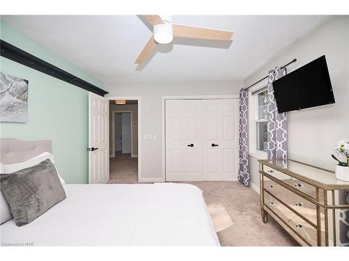 54025 Wellandport Road, Wainfleet, ON - Indoor Photo Showing Bedroom