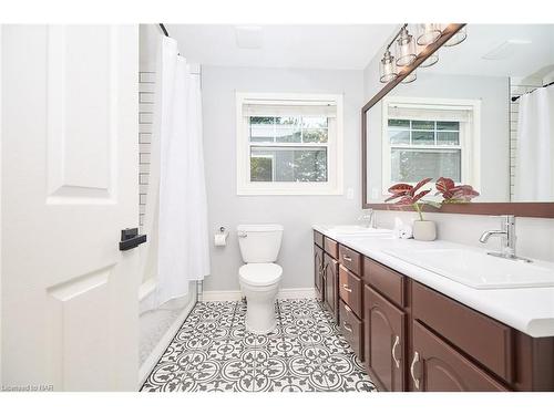 54025 Wellandport Road, Wainfleet, ON - Indoor Photo Showing Bathroom