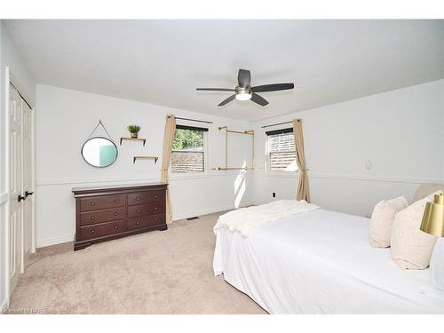 54025 Wellandport Road, Wainfleet, ON - Indoor Photo Showing Bedroom