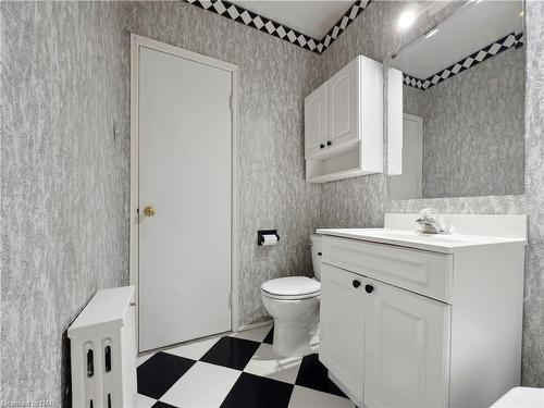 505-2 Ridelle Avenue, Toronto, ON - Indoor Photo Showing Bathroom