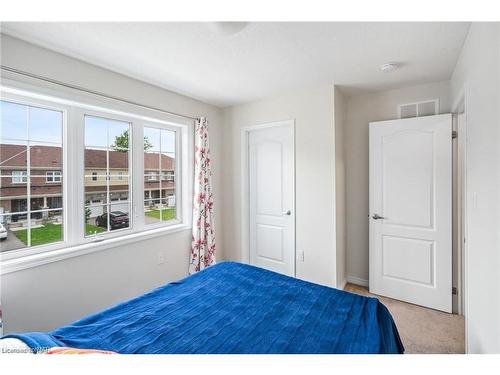 69 Esther Crescent, Thorold, ON - Indoor Photo Showing Bedroom