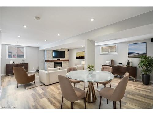 129 Dorchester Drive, Grimsby, ON - Indoor Photo Showing Dining Room