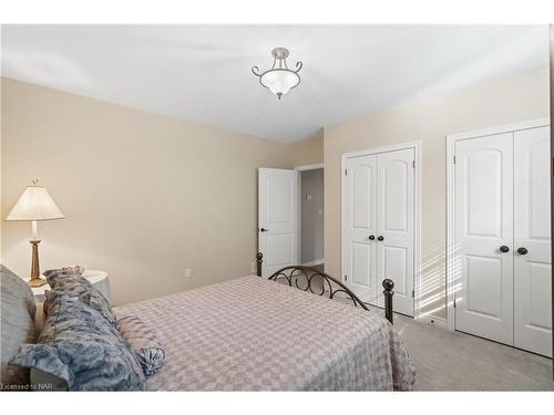 35 Diana Drive, Niagara-On-The-Lake, ON - Indoor Photo Showing Bedroom