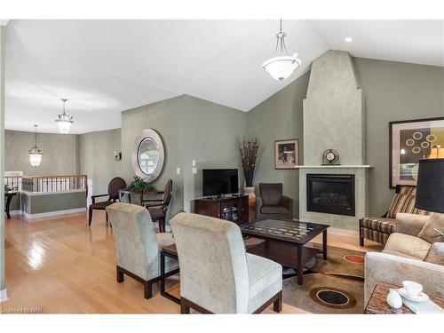 35 Diana Drive, Niagara-On-The-Lake, ON - Indoor Photo Showing Living Room With Fireplace