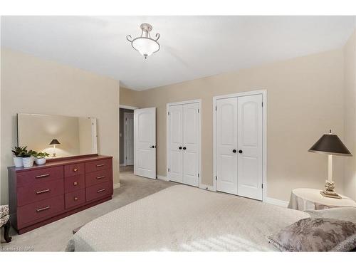 35 Diana Drive, Niagara-On-The-Lake, ON - Indoor Photo Showing Bedroom