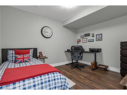 15 Taliesin Trail, Welland, ON - Indoor Photo Showing Bedroom