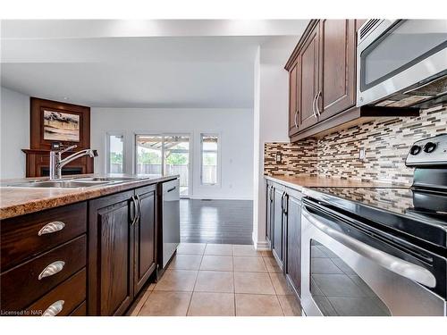 57 Videl Crescent N, St. Catharines, ON - Indoor Photo Showing Kitchen With Double Sink