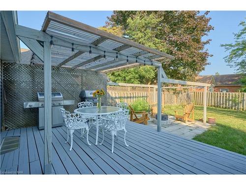 6 Lower Canada Drive, Niagara-On-The-Lake, ON - Outdoor With Deck Patio Veranda