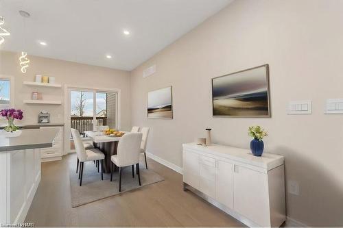 735 Dominion Road, Fort Erie, ON - Indoor Photo Showing Dining Room