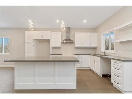 735 Dominion Road, Fort Erie, ON - Indoor Photo Showing Kitchen