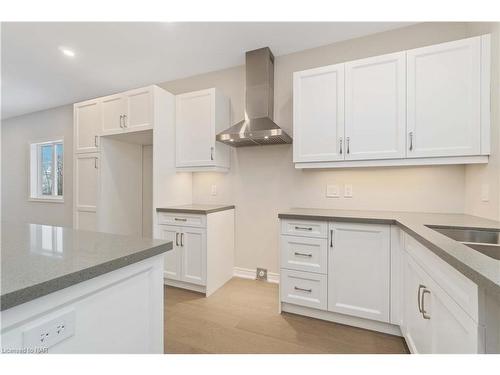 735 Dominion Road, Fort Erie, ON - Indoor Photo Showing Kitchen With Double Sink