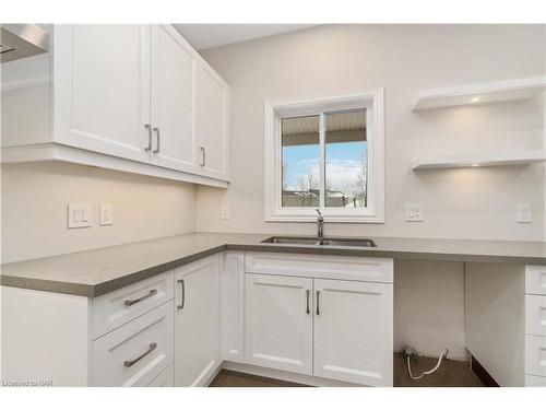 735 Dominion Road, Fort Erie, ON - Indoor Photo Showing Kitchen With Double Sink