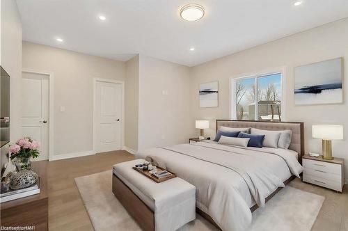 735 Dominion Road, Fort Erie, ON - Indoor Photo Showing Bedroom