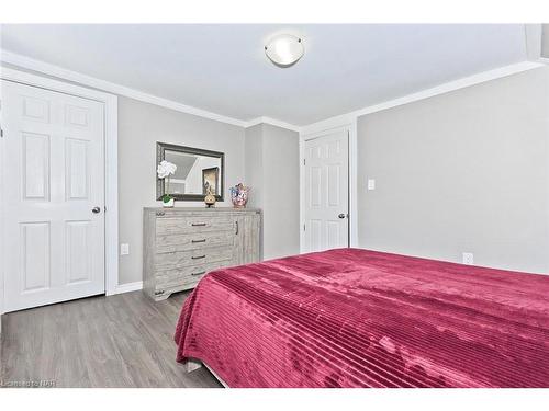 144 Burgar Street, Welland, ON - Indoor Photo Showing Bedroom