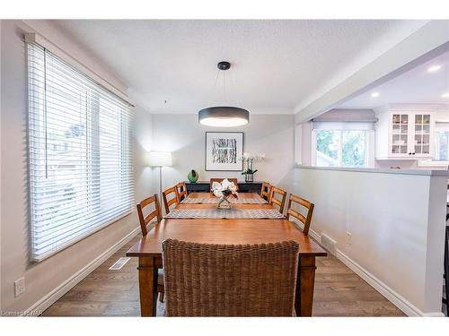 10 Wedgewood Court, St. Catharines, ON - Indoor Photo Showing Dining Room