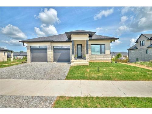 65 Swan Avenue Avenue, Fonthill, ON - Outdoor With Facade