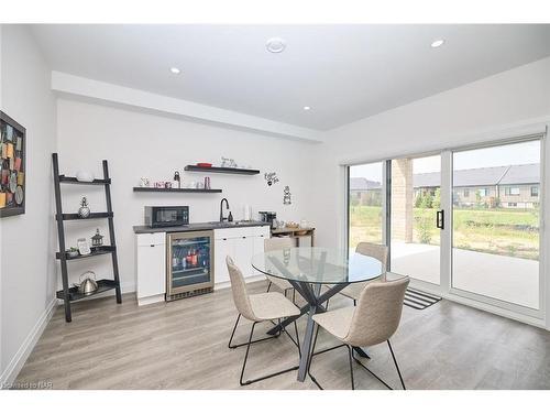 65 Swan Avenue Avenue, Fonthill, ON - Indoor Photo Showing Dining Room