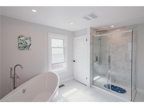 69 Lillian Place, Fort Erie, ON - Indoor Photo Showing Bathroom