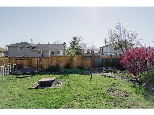 69 Lillian Place, Fort Erie, ON - Outdoor With Backyard