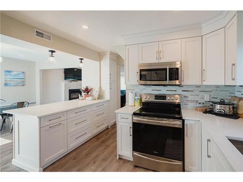 69 Lillian Place, Fort Erie, ON - Indoor Photo Showing Kitchen