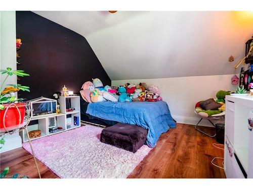 381 Canboro Road, Ridgeville, ON - Indoor Photo Showing Bedroom