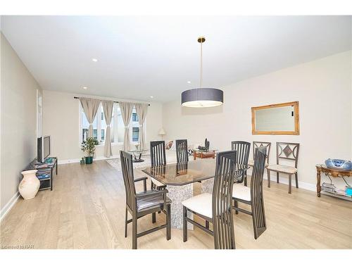 3910 Mitchell Crescent, Stevensville, ON - Indoor Photo Showing Dining Room