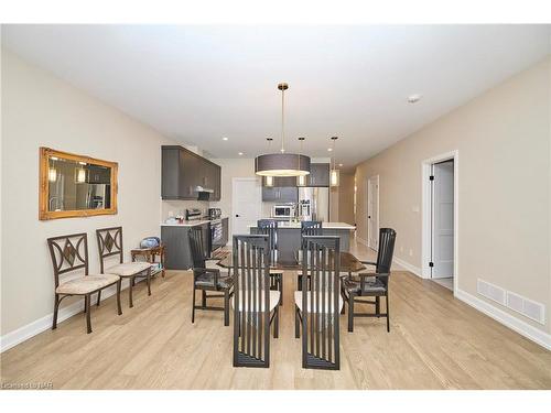 3910 Mitchell Crescent, Stevensville, ON - Indoor Photo Showing Dining Room