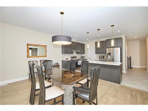 3910 Mitchell Crescent, Stevensville, ON - Indoor Photo Showing Dining Room