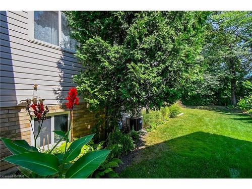 8782 Nassau Avenue, Niagara Falls, ON - Outdoor