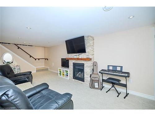 15 King Street, Fort Erie, ON - Indoor With Fireplace