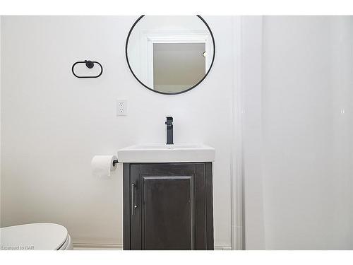 245 Stanton Street, Fort Erie, ON - Indoor Photo Showing Bathroom