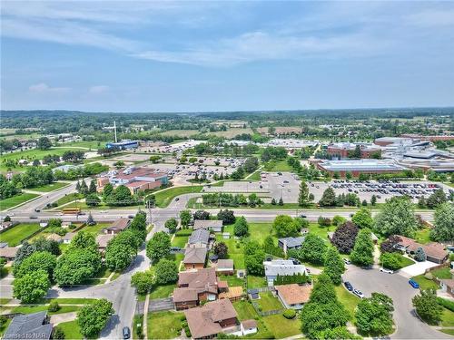 8 Wiltshire Boulevard, Welland, ON - Outdoor With View