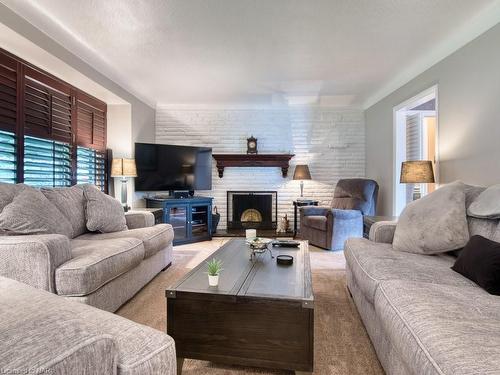 3480 Callan Street, Niagara Falls, ON - Indoor Photo Showing Living Room With Fireplace